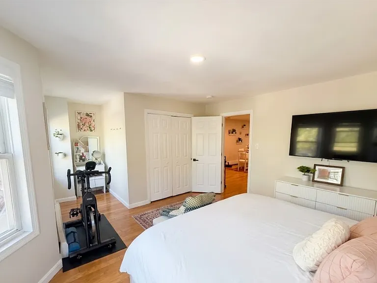 275 Chelsea St #3 — Photo 7