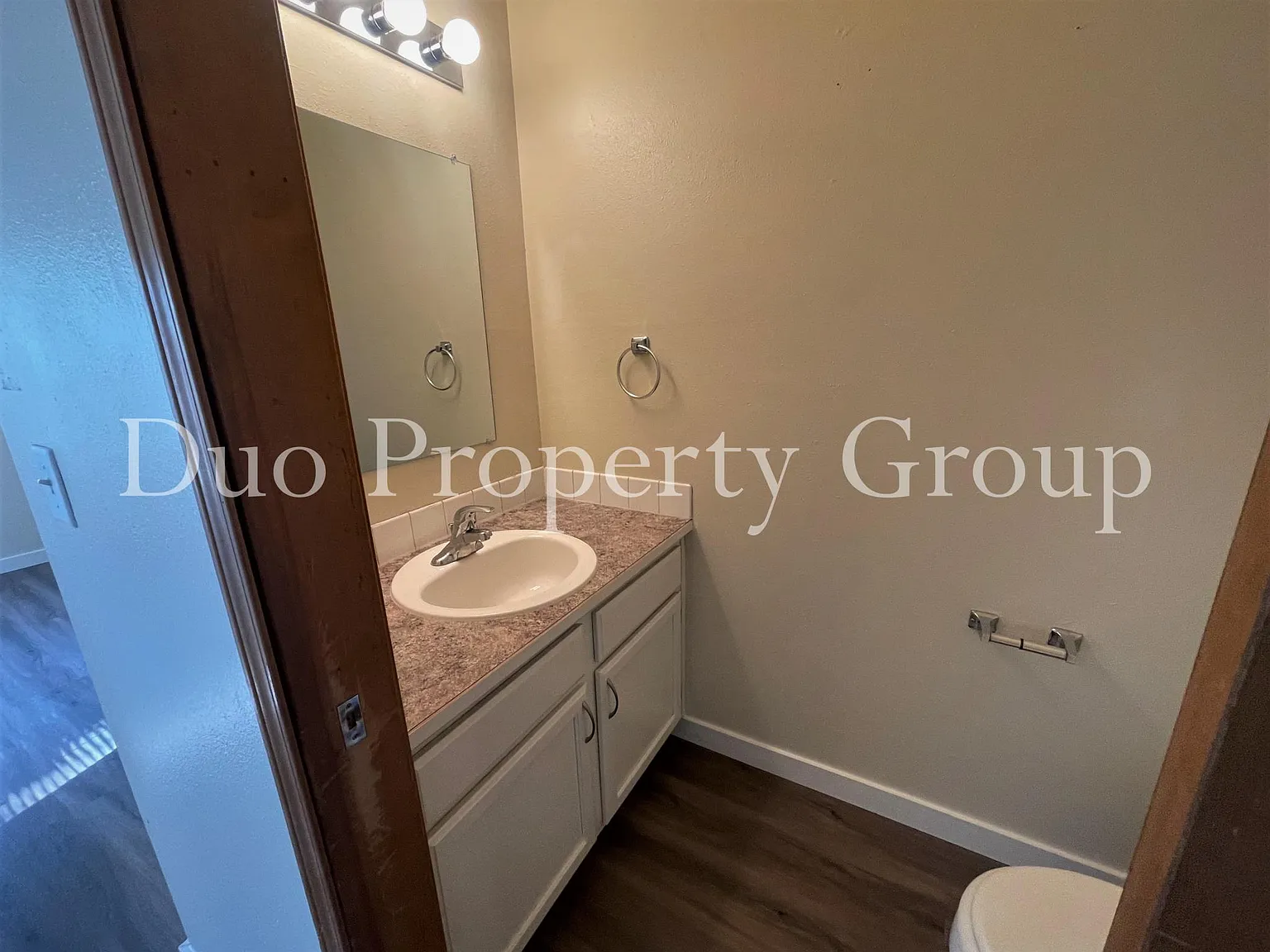 3 bed, 2.5 bath, 1500 sqft, $2,200 — Photo 4