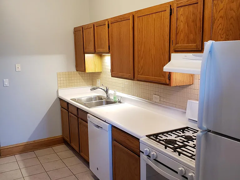 1455 W Leland Ave #1 — Photo 10