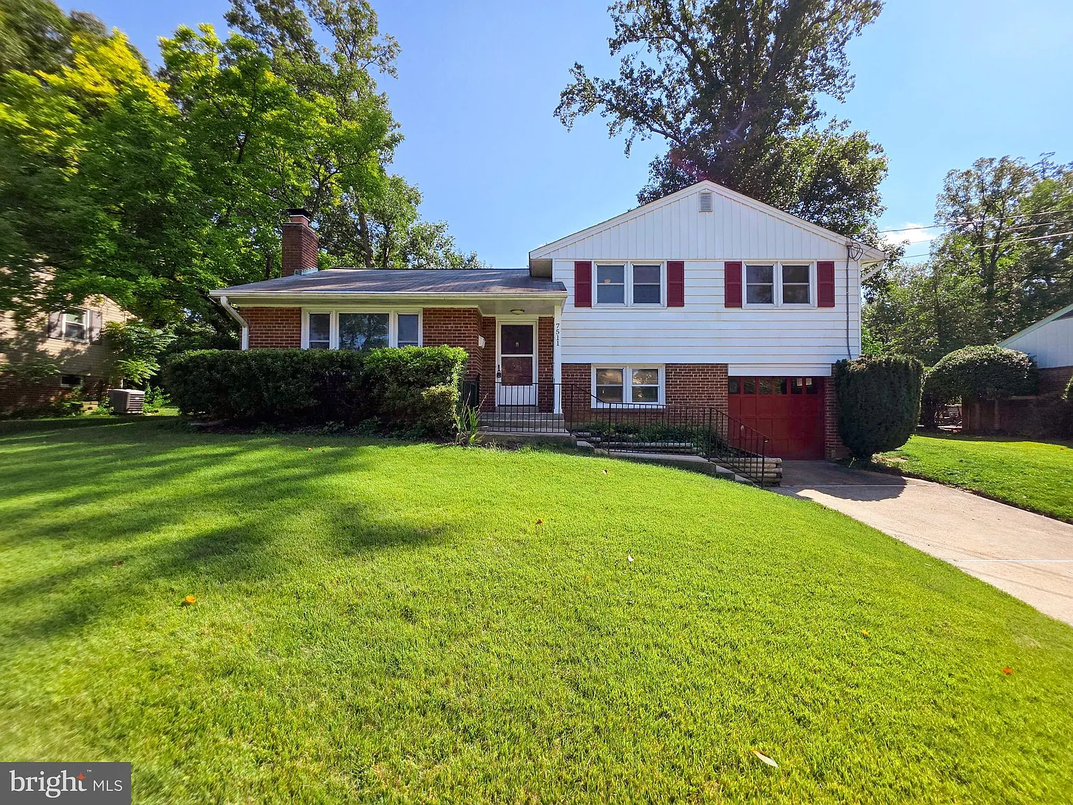 4 bed, 2.0 bath, 1640 sqft, $3,250 — Photo 2