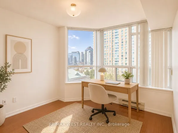 88 Corporate Dr #707, Toronto, ON M1H 3G6