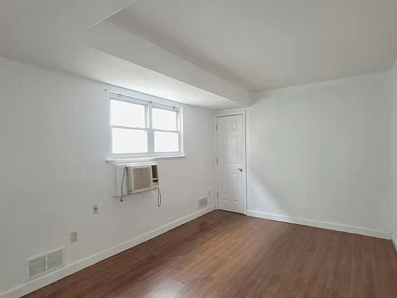 4th image of 202 Shotwell Ave #1