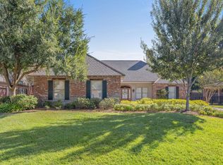 4881 Pinevalley Way, Lake Charles, LA 70605