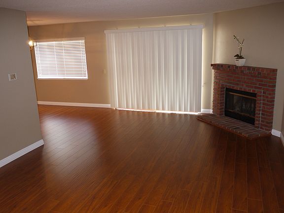 5th image of 2221 E Badillo St