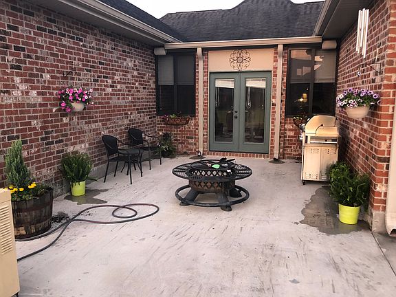 4th image of 129 Mamie Dr
