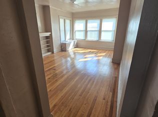 5552 W Gladys Ave APT 1, Chicago, IL 60644