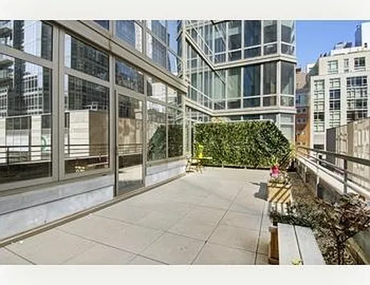 Sold by Nest Seekers International | media 8