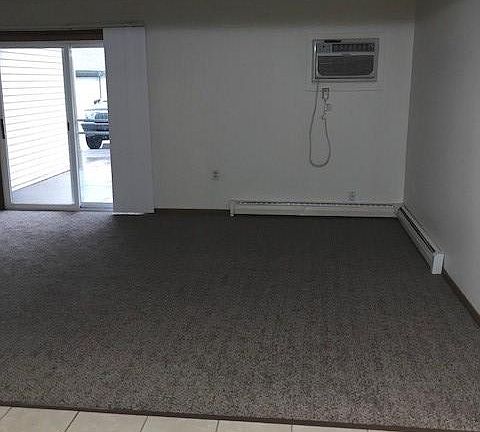 4th image of 411 Stratford Way APT 4