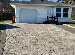 13 Saint Pierri Court, Toms River, NJ