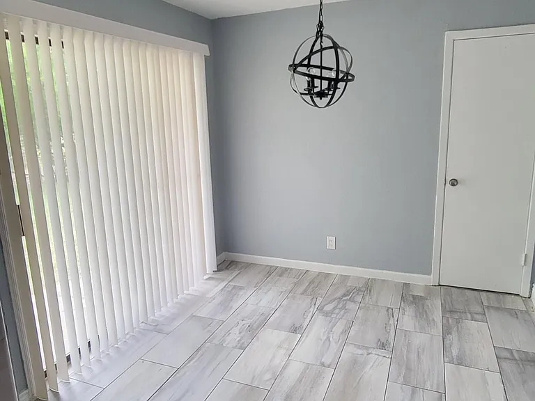 1006 Jefferis Ave — Photo 2
