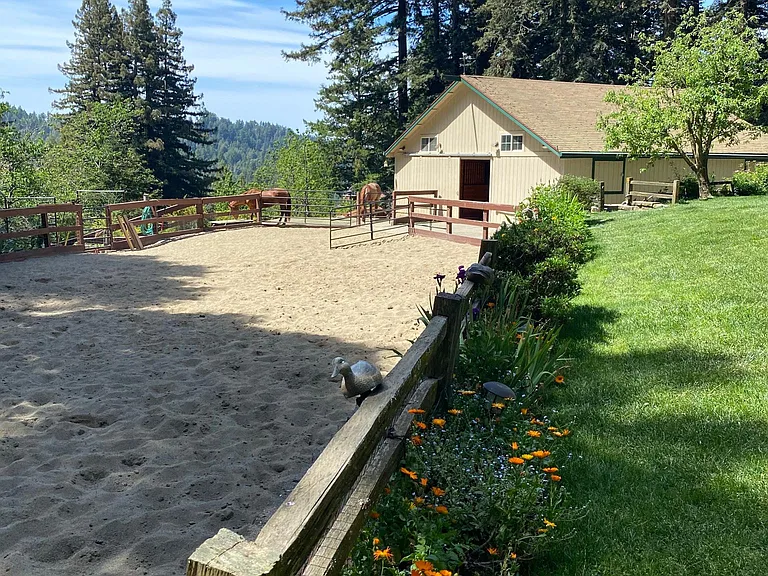 320 County Rd — Photo 6