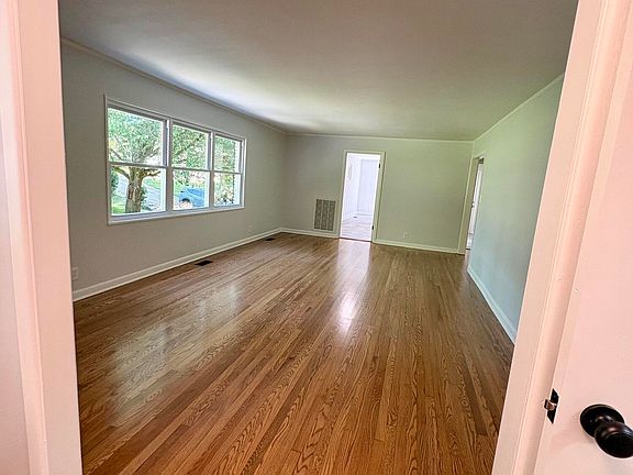 2nd image of 1613 Autry Way