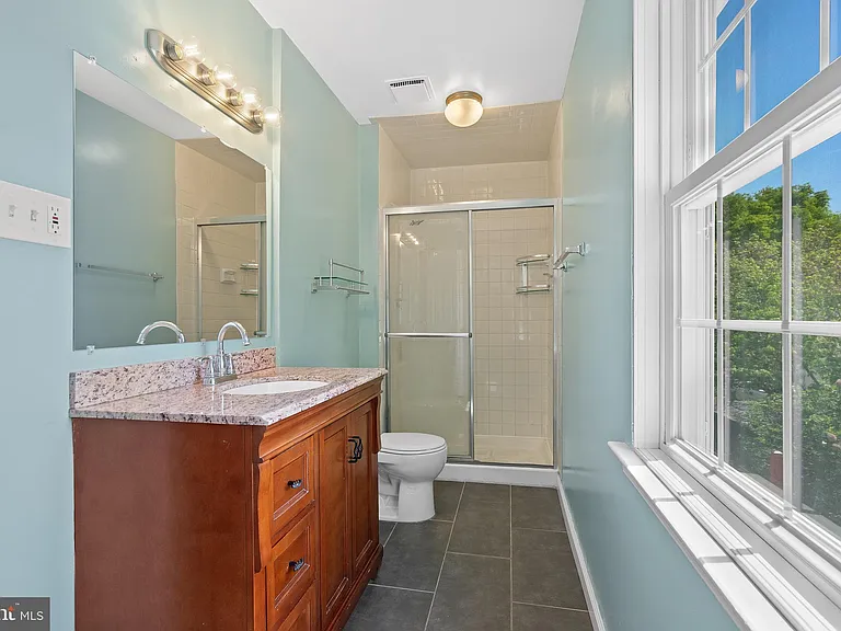 13604 Wisteria Dr — Photo 20