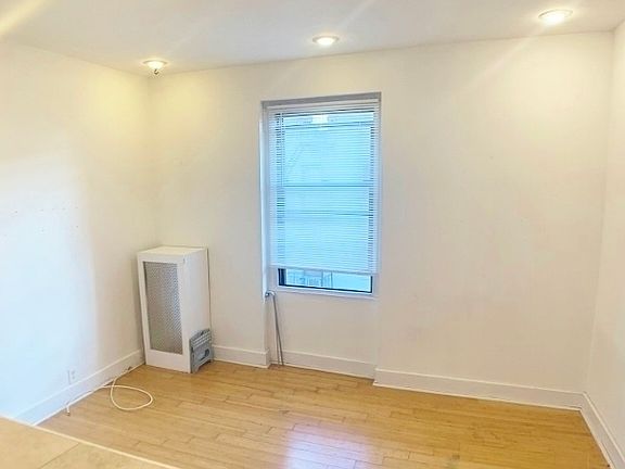 3rd image of 2168 35th St APT 5D