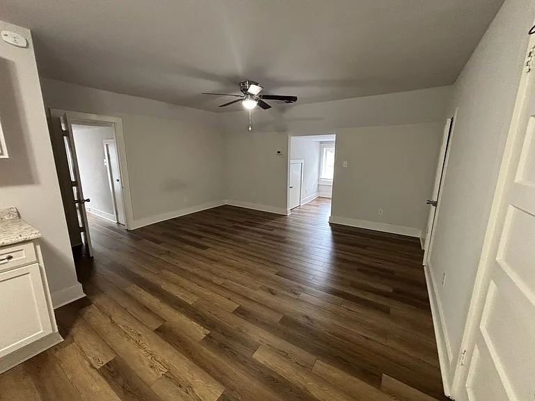 1298 Carr Ave — Photo 2