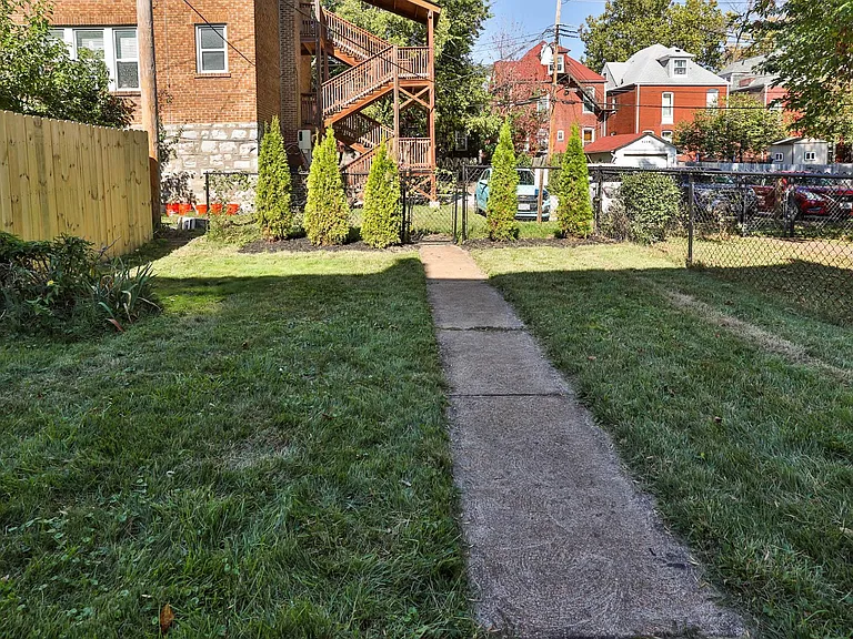 4271 Botanical Ave #2F — Photo 11