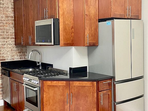 4th image of 361 Ocean Ave #3