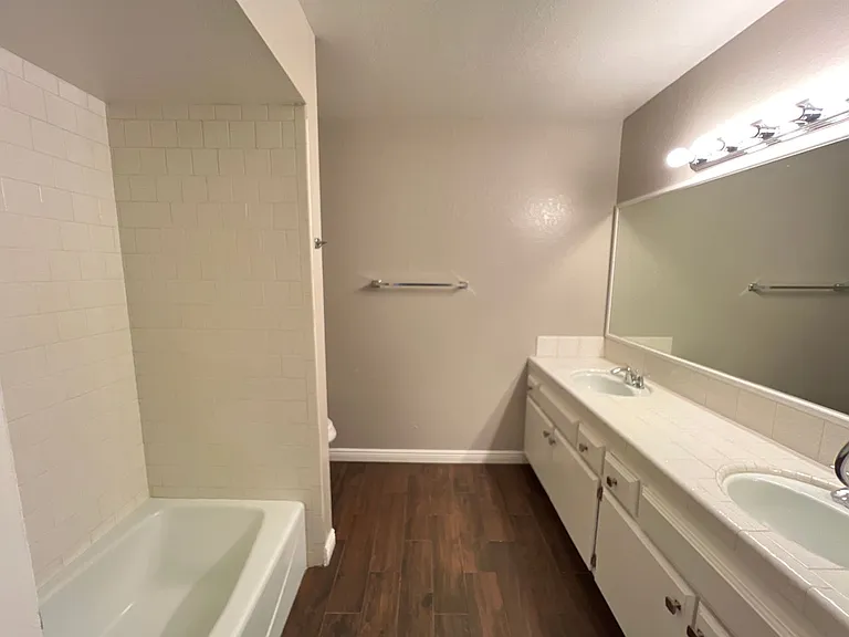 6811 Klamath Way — Photo 12
