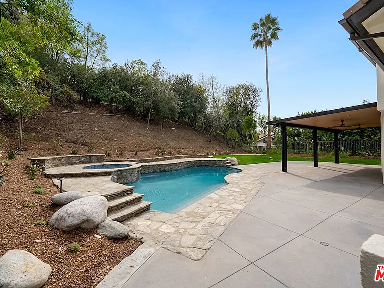 18500 Saint Moritz Dr — Photo 60