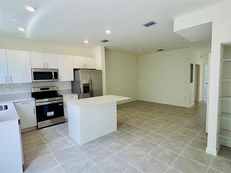 2632 SE 27th Dr — Photo 5