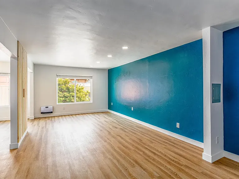 2821 Morena Blvd #7 — Photo 8