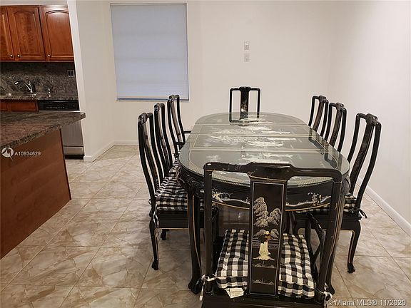 3rd image of 20381 NE 30th Ave APT 208