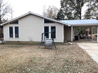 237 Oakley Rd, Thaxton, MS 38871