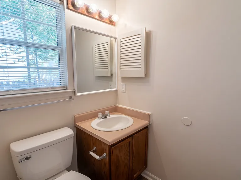 36 Le Moyne Dr — Photo 24