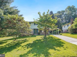 882 Diamond Dr, Gaithersburg, MD 20878