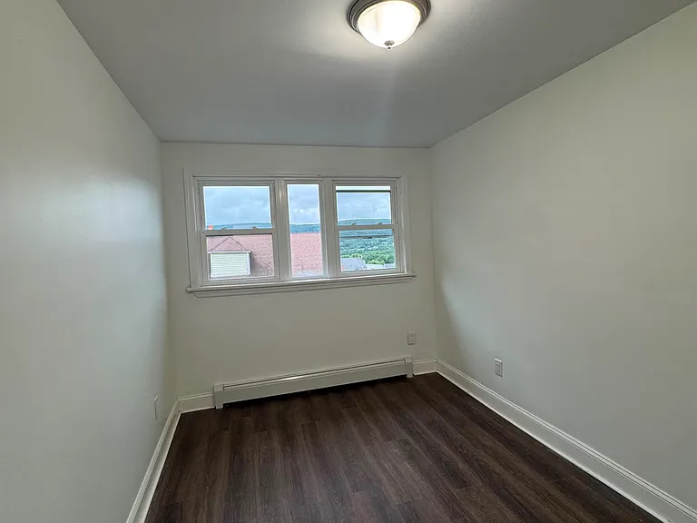 1319 Bryn Mawr St #2 — Photo 7