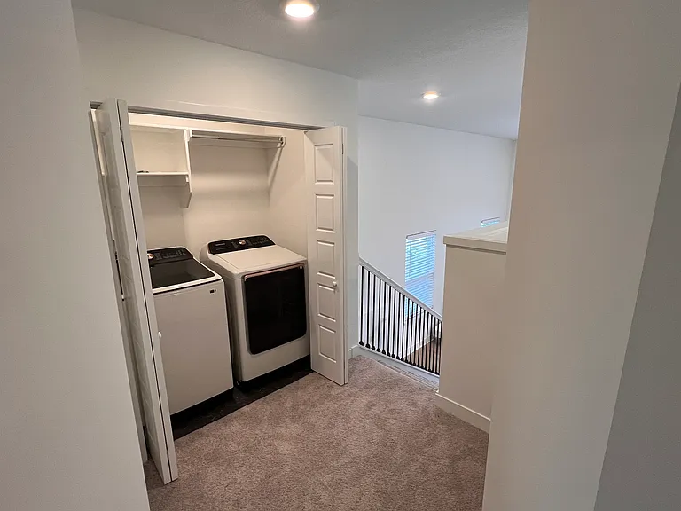 3718 SW Knoxville Ct — Photo 10