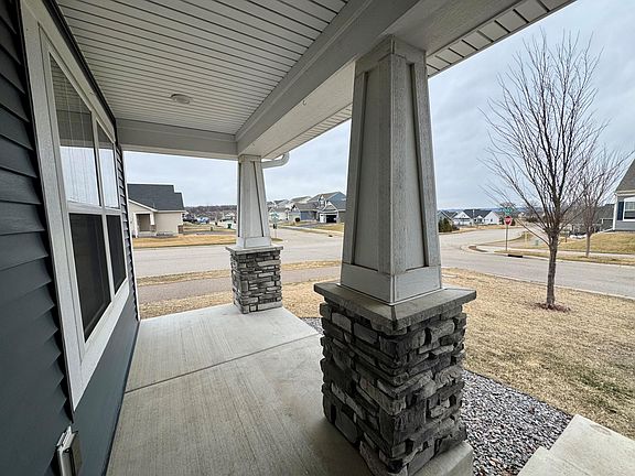 2nd image of 1460 Nutmeg Cir