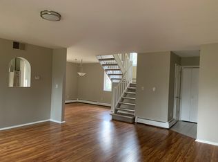 8 Staunton Ct UNIT E, Farmington, CT 06032