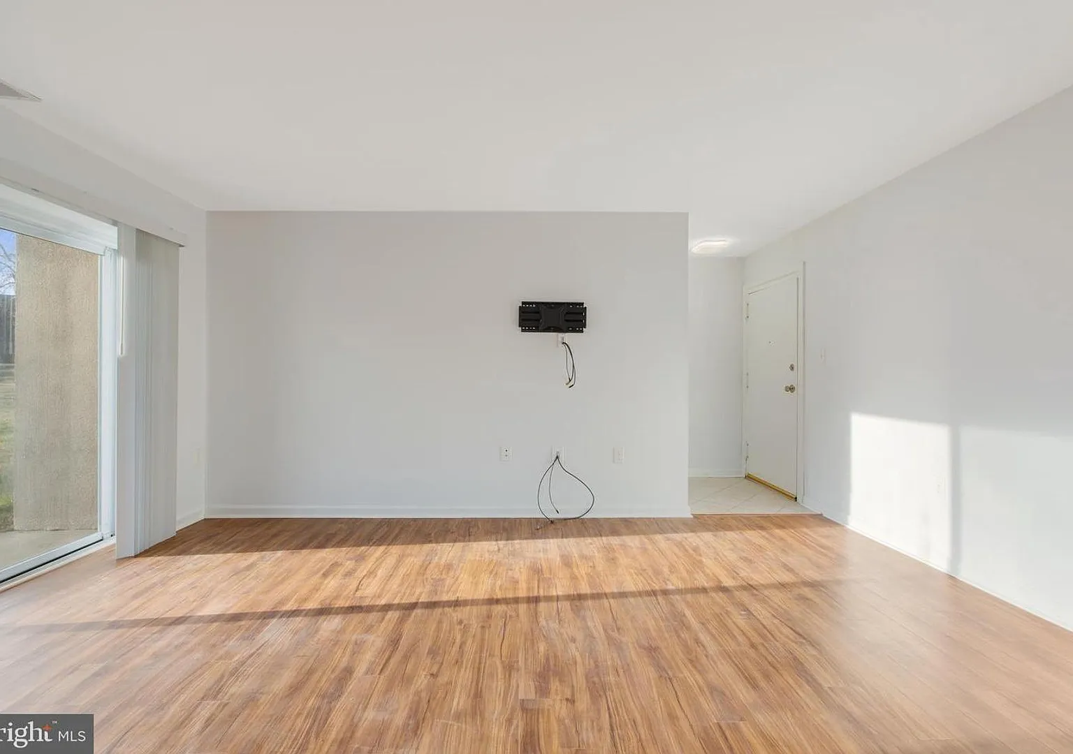 2Br/ 1Ba - Beautifully renovated first-floor walkout condo in water privileged community availabl... — Photo 4