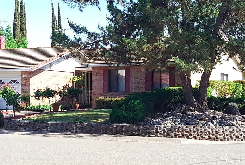 1st image of 7966 Copperwood Dr