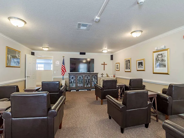 Fountain Crest Retirement Community — Photo 9