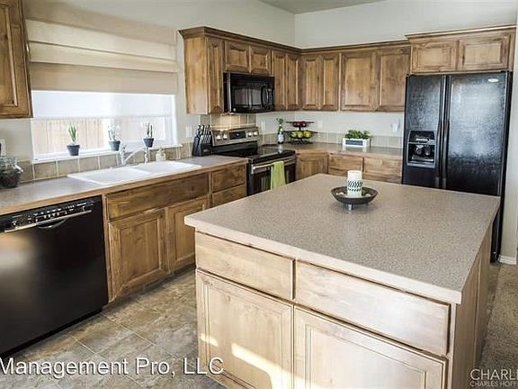 3rd image of 3724 N McKinley Park Ave