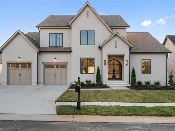 1199 Maple Chase Ln, Winston Salem, NC 27106