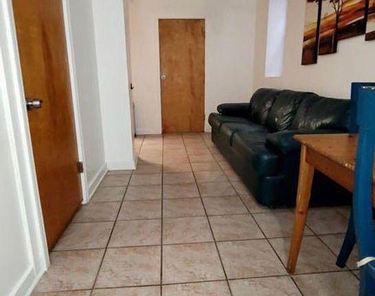 4th image of 3531 W Dickens Ave