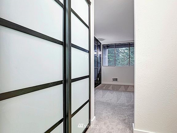 3rd image of 13772 NE 60th St APT 183