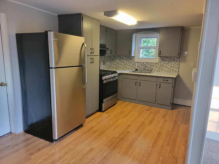 295 Lincoln Ave #1 — Photo 4