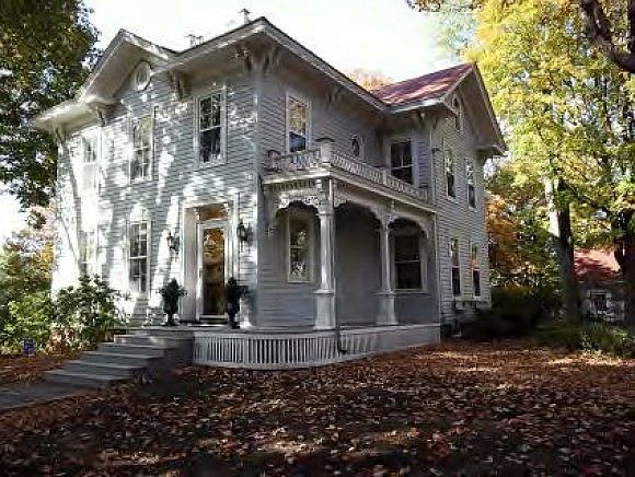 2nd image of 695 W Mound Rd