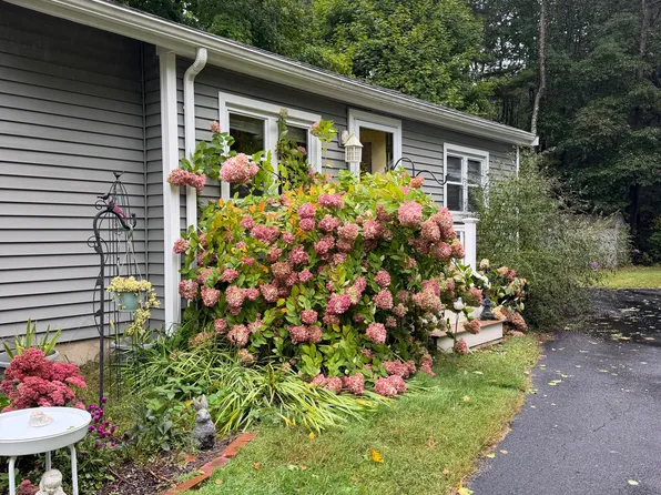 404 Concord St, Rockland, MA 02370