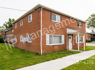 23984 Banbury Cir APT 8, Warrensville Heights, OH 44128