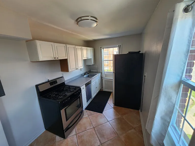 1222 N Meade St #15 — Photo 5