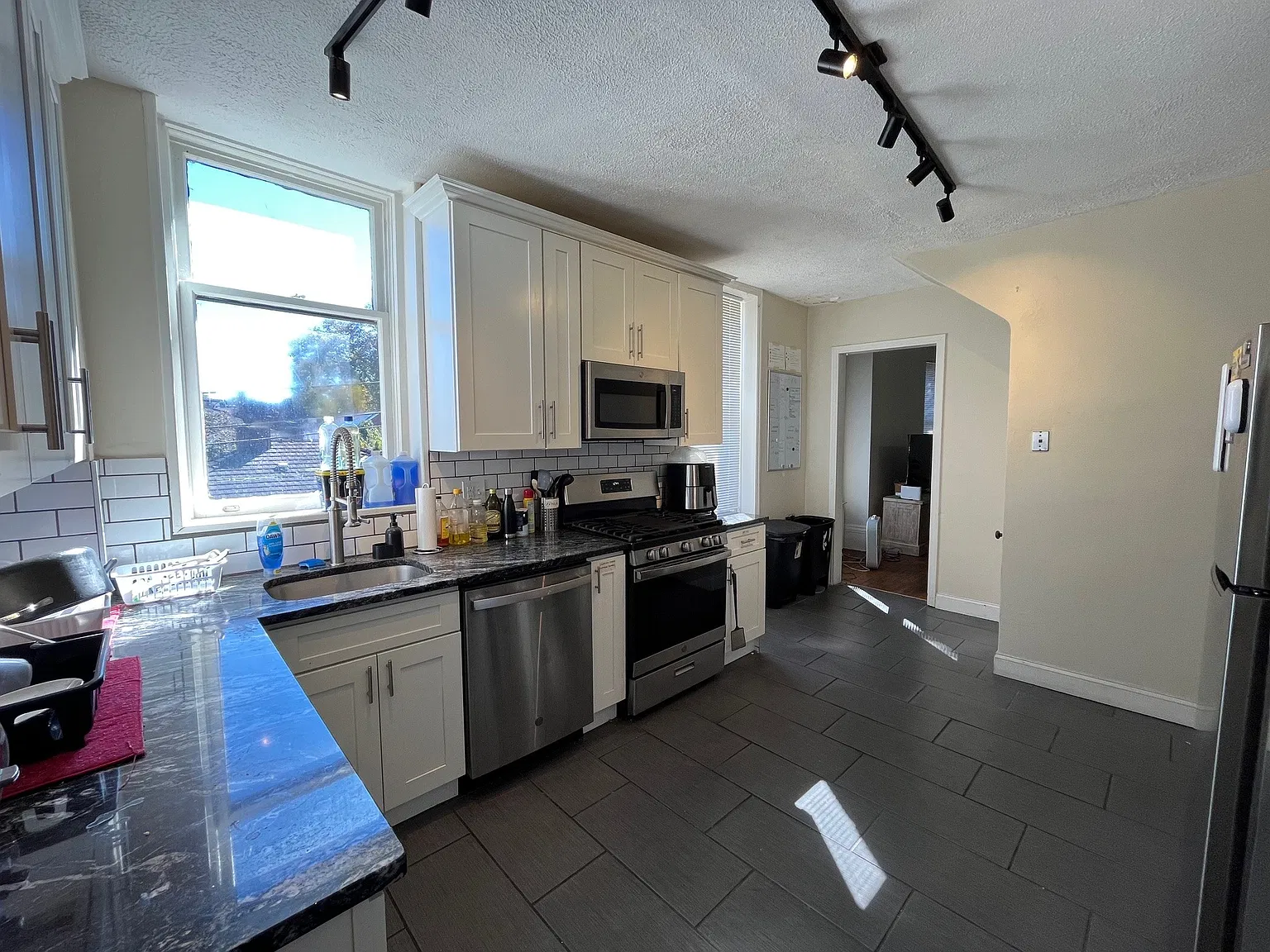 Penn 6707 - 6707 — Photo 3