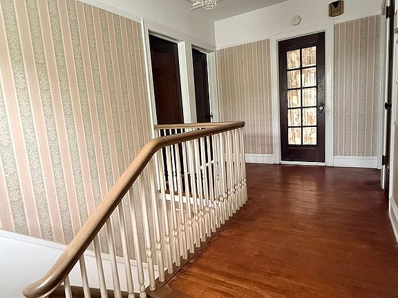 4th image of 14200 S Burnham Ave
