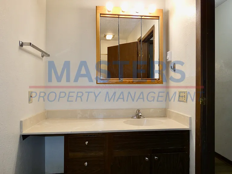 802 Three Meadows Dr — Photo 12