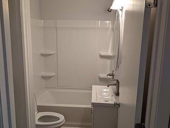 5th image of 414 Cost Ave