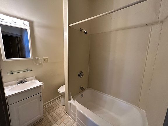 4th image of 249 W 1st Ave APT A
